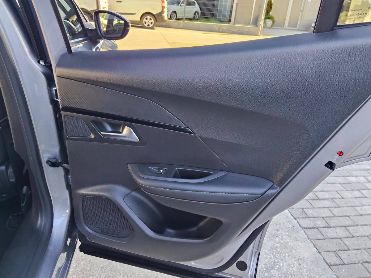 peugeot-2008-2021-diesel-1499cc