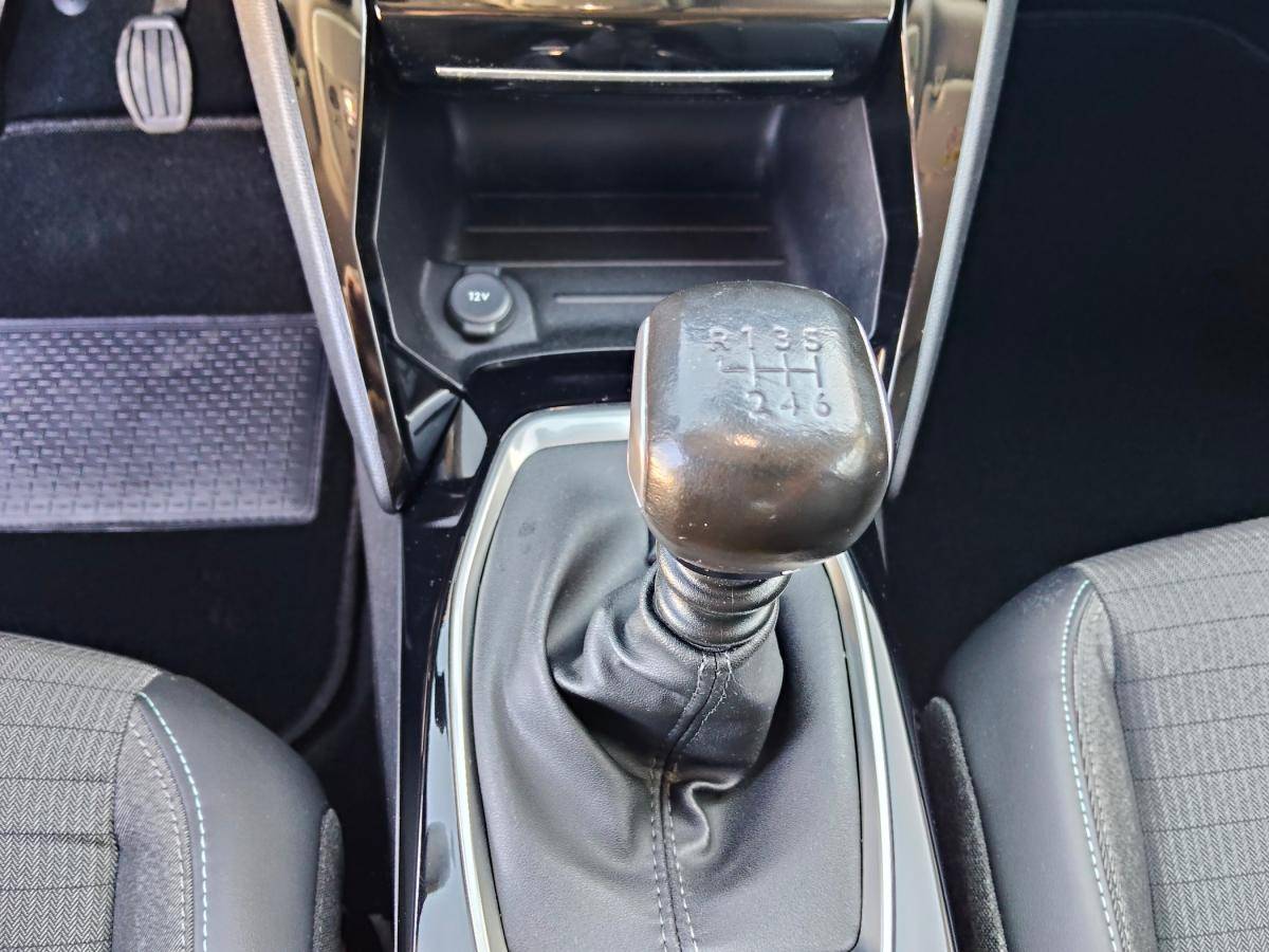 peugeot-2008-2021-diesel-1499cc