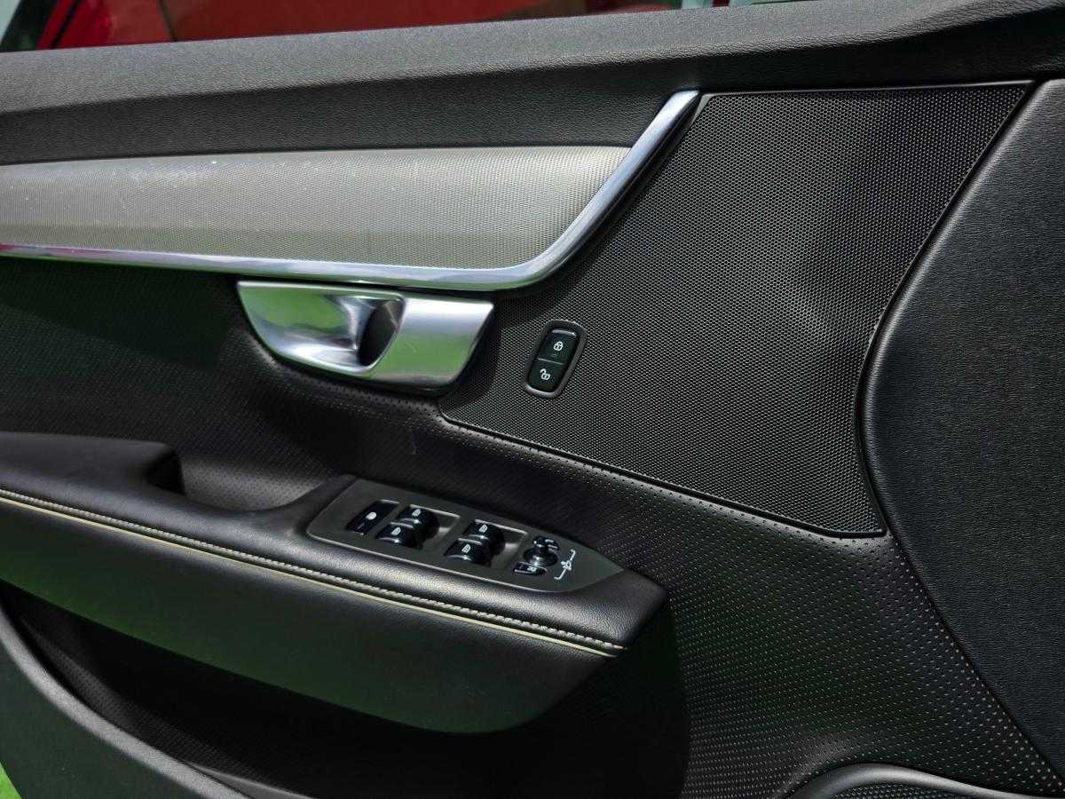 volvo-v90-2017-diesel-1969cc