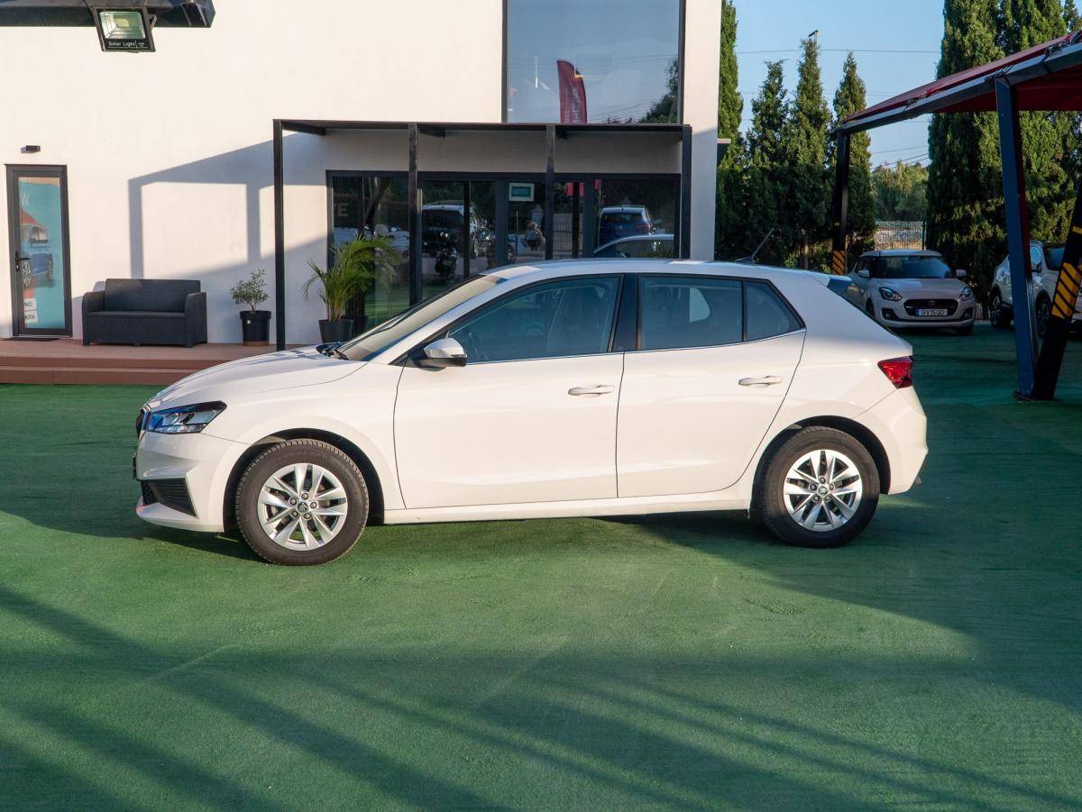 skoda-fabia-2022-gasolina-999cc