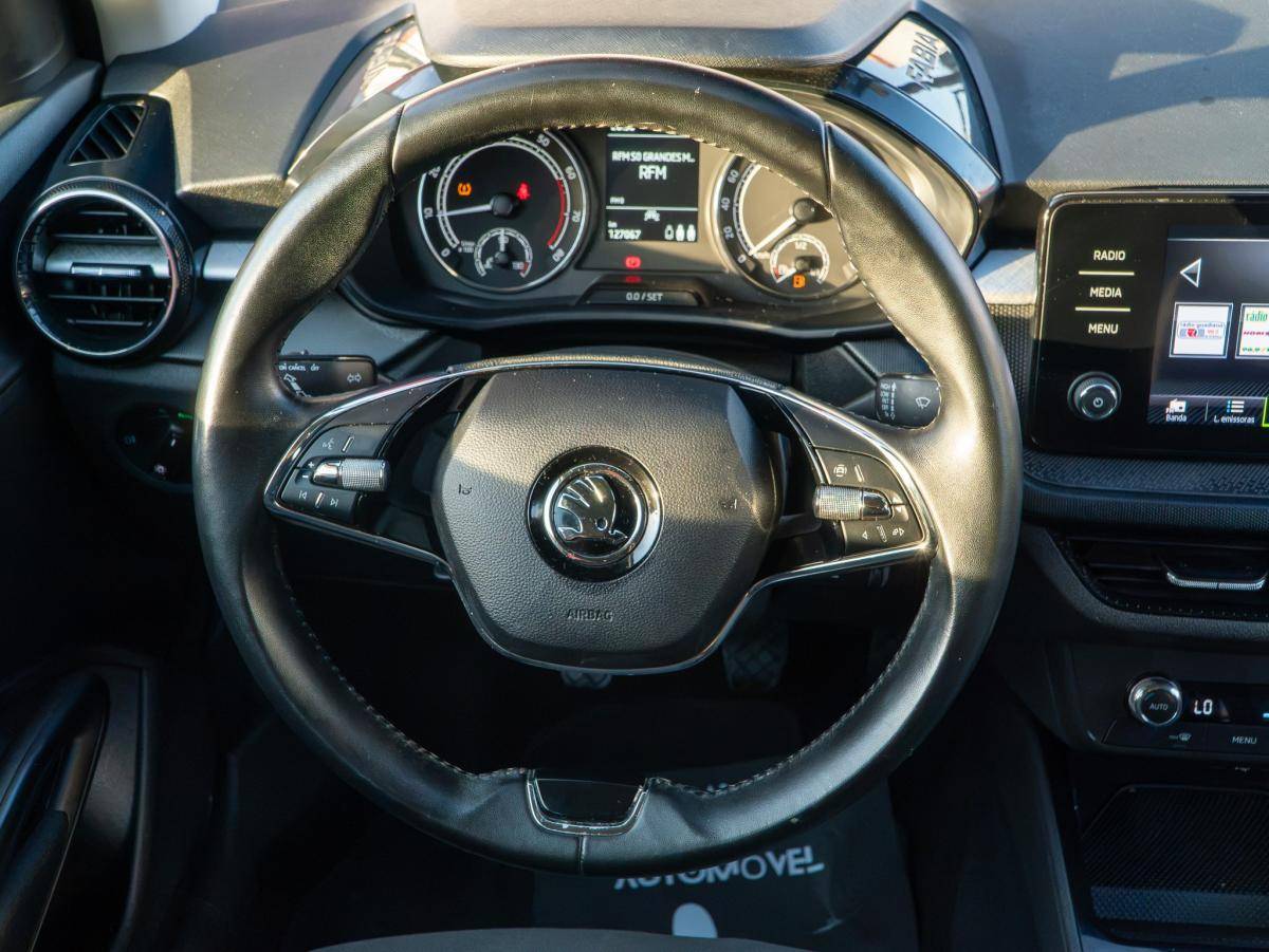 skoda-fabia-2022-gasolina-999cc