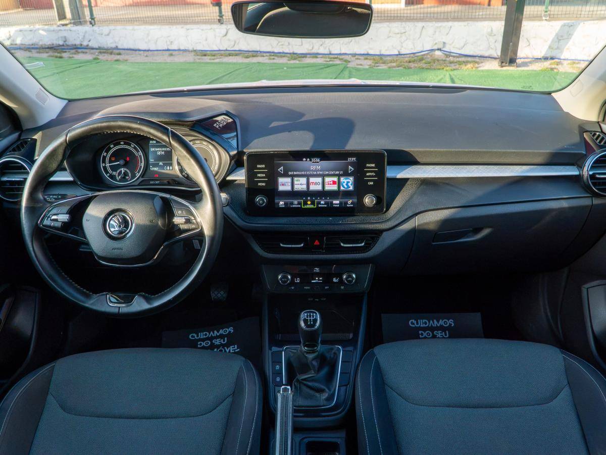 skoda-fabia-2022-gasolina-999cc