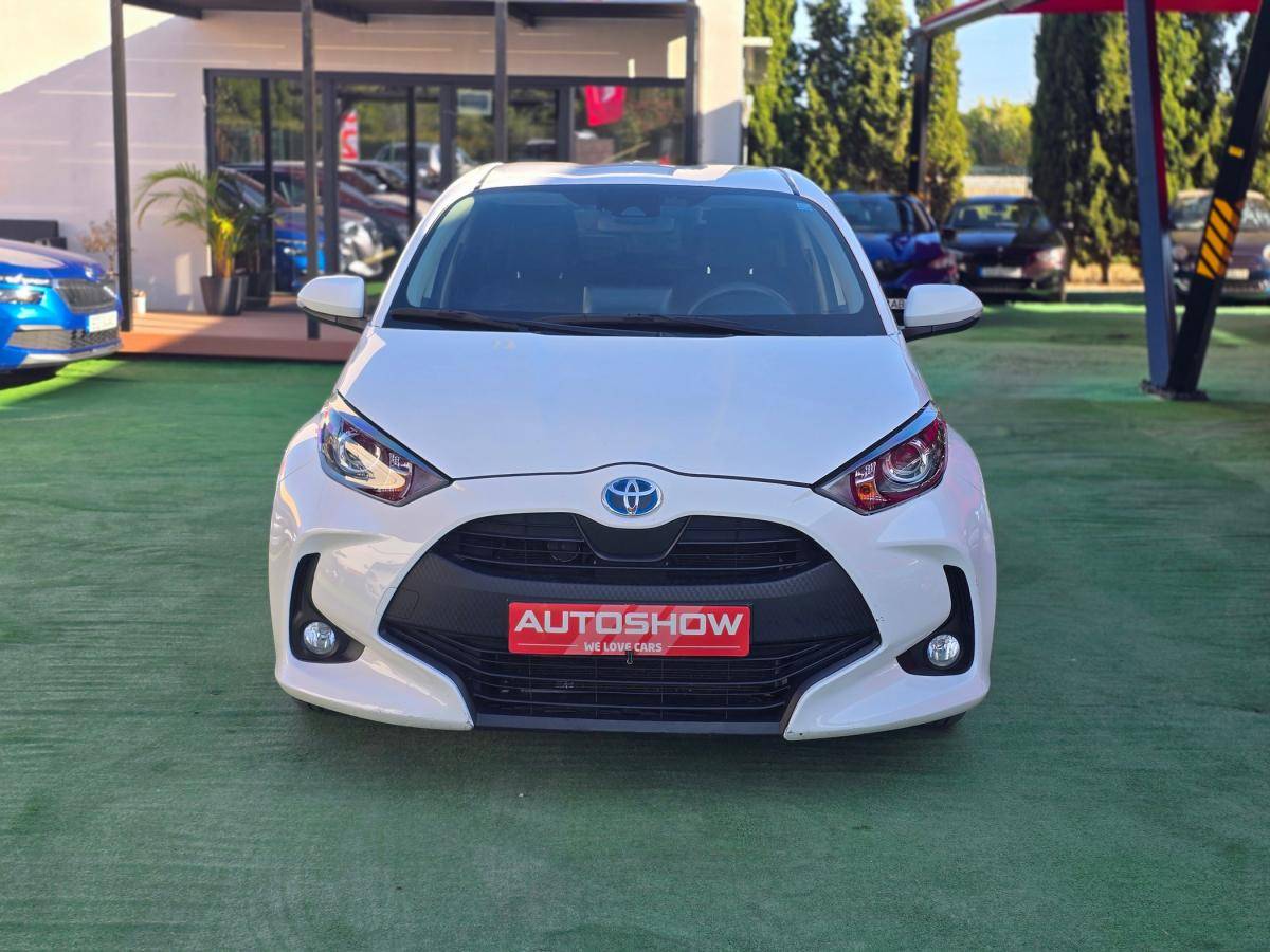 toyota-yaris-2022-hibrido-a-gasolina-1490cc