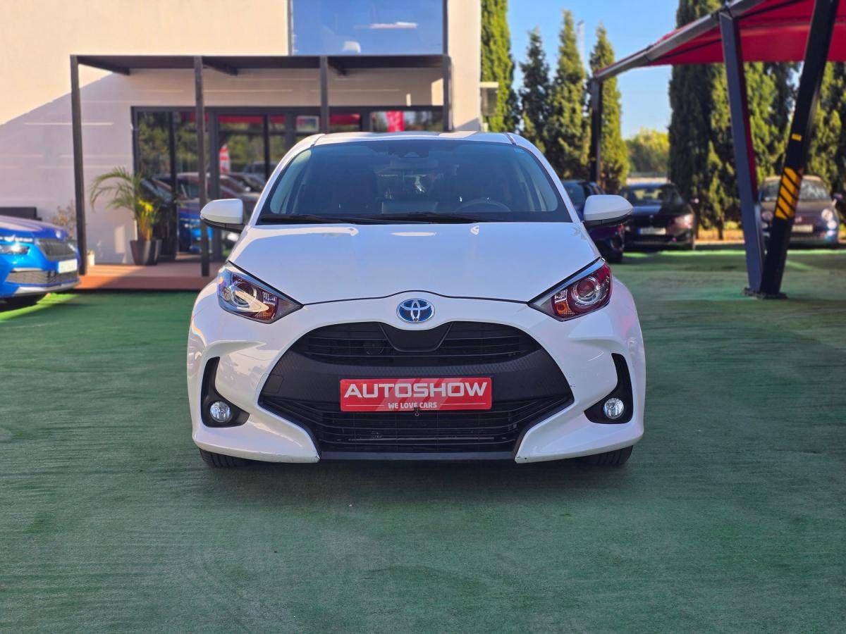 toyota-yaris-2022-hibrido-a-gasolina-1490cc