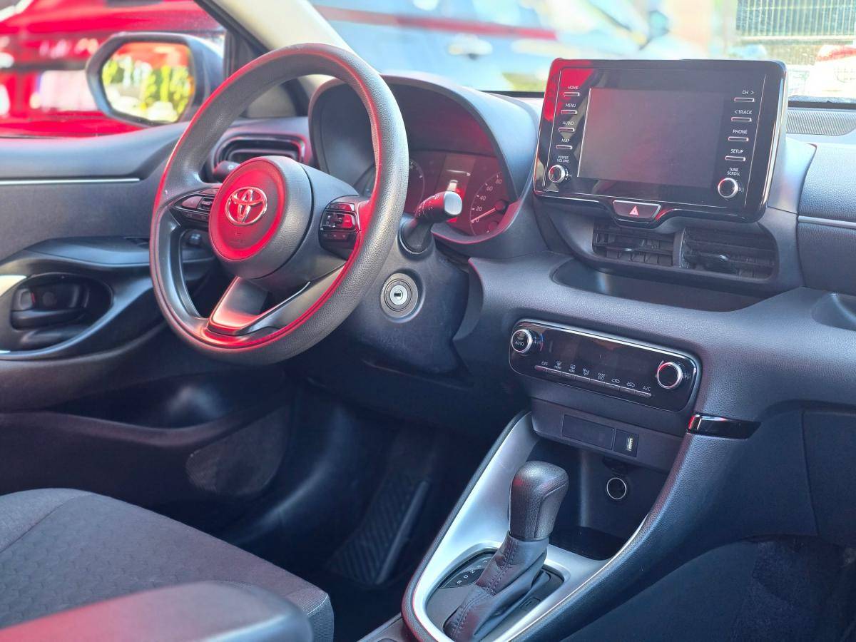 toyota-yaris-2022-hibrido-a-gasolina-1490cc