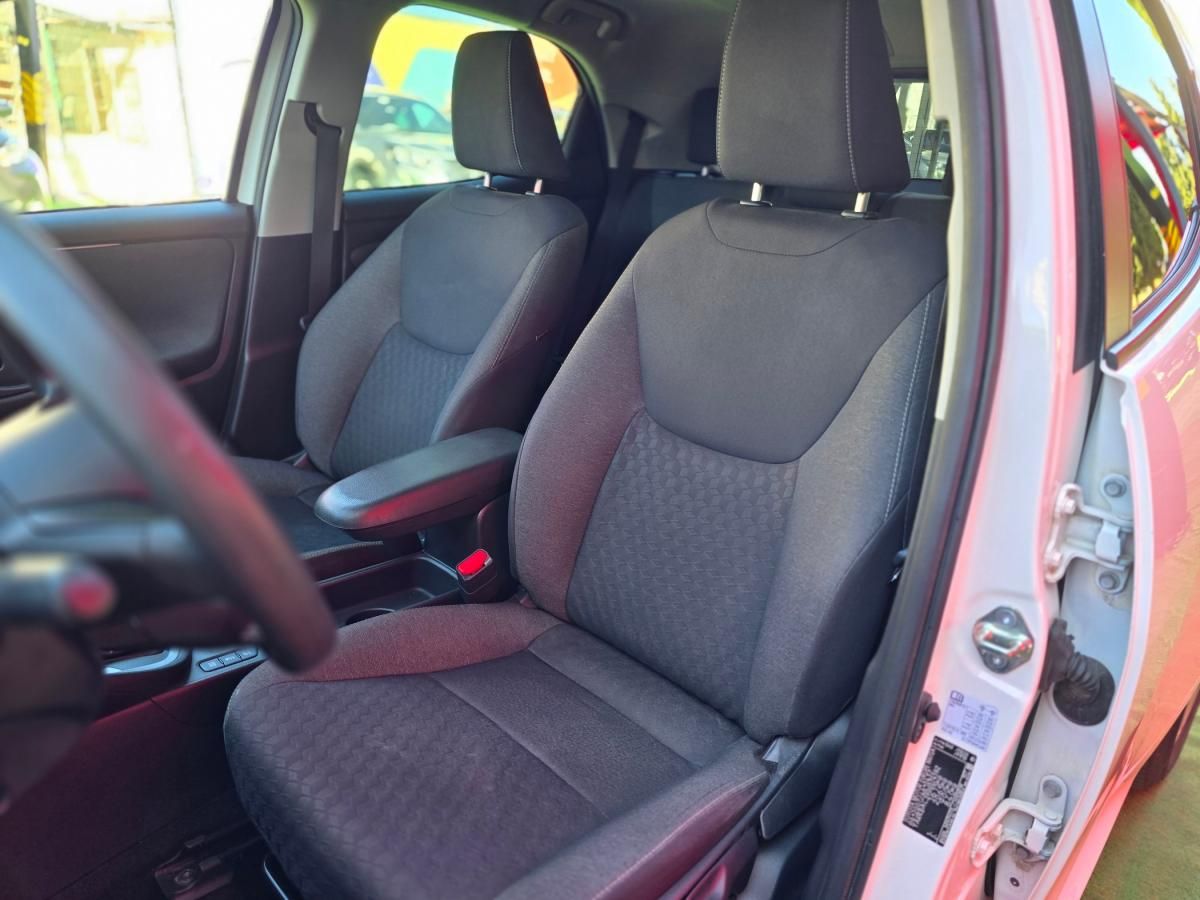 toyota-yaris-2022-hibrido-a-gasolina-1490cc