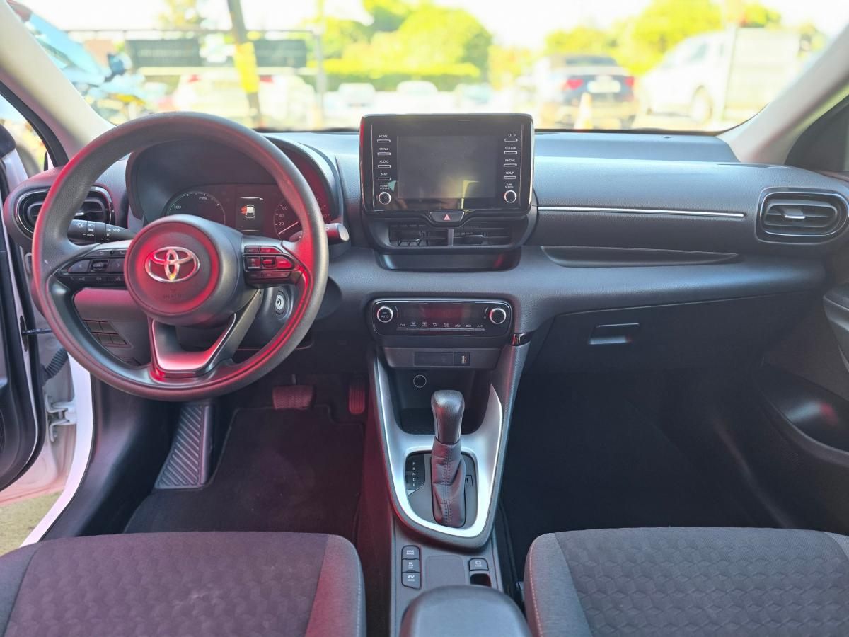 toyota-yaris-2022-hibrido-a-gasolina-1490cc