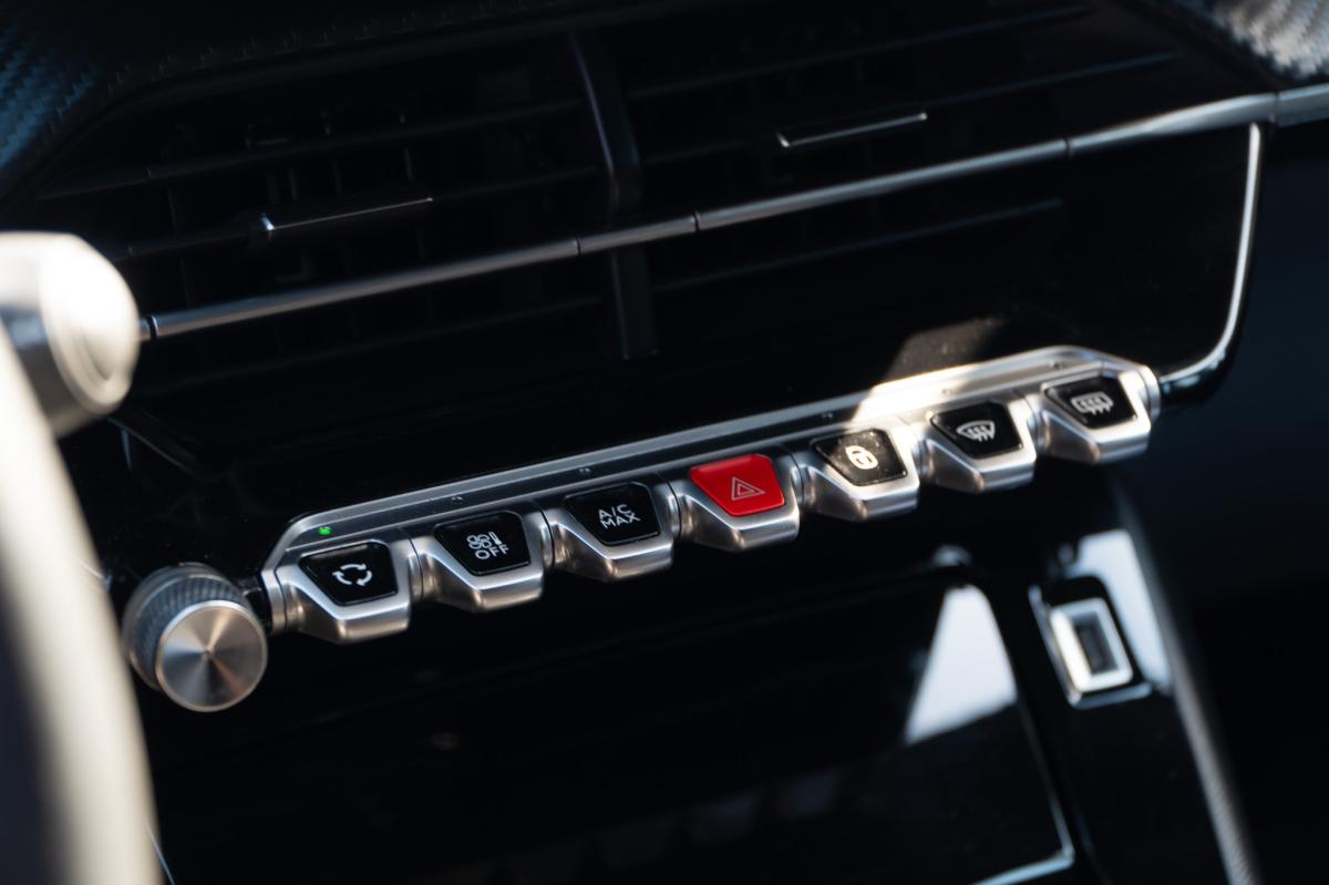 peugeot-2008-2023-gasolina-1199cc
