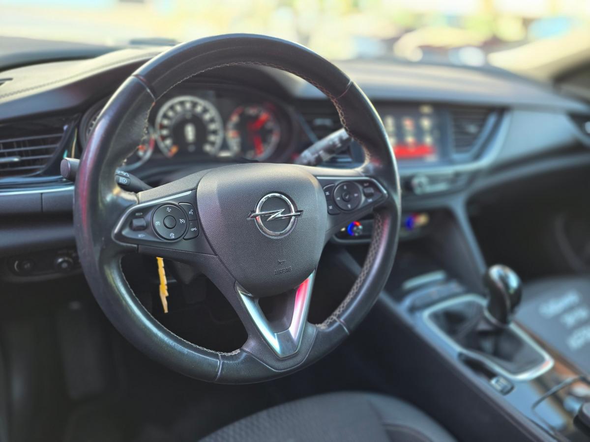 opel-insignia-sports-tourer-2018-diesel-1598cc
