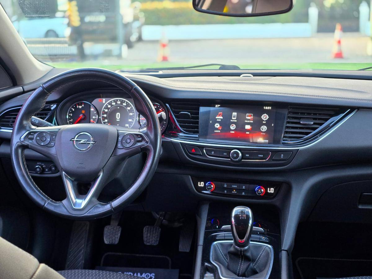 opel-insignia-sports-tourer-2018-diesel-1598cc