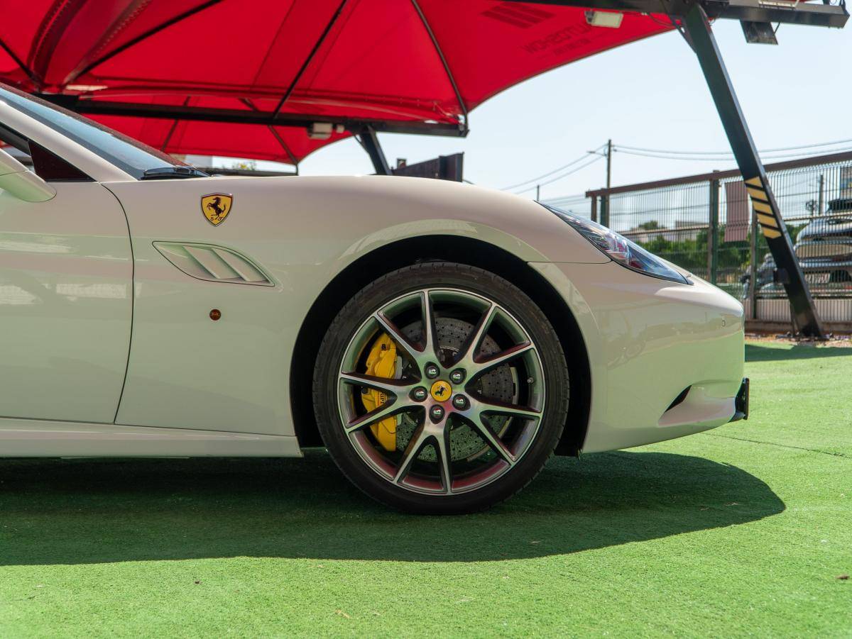 ferrari-california-2012-gasolina-4297cc
