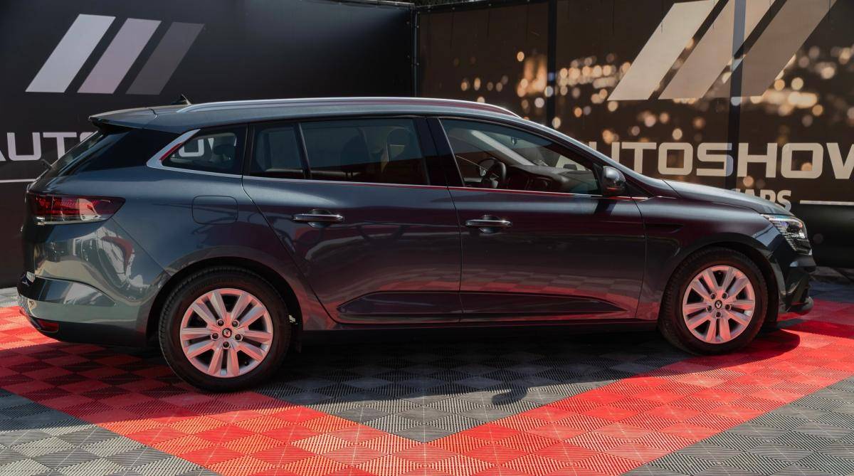 renault-megane-sport-tourer-2022-gasolina-1332cc