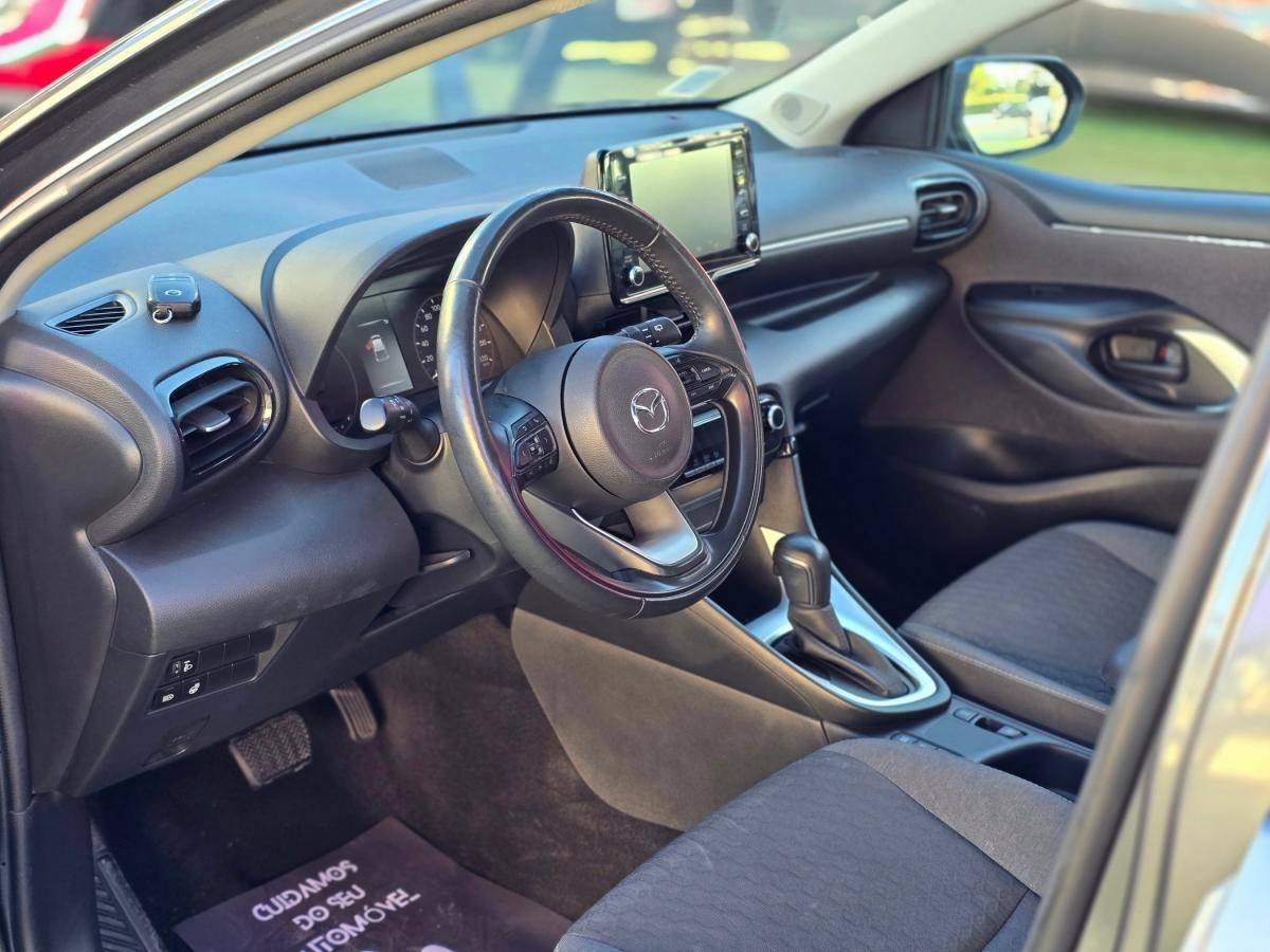 mazda-2-2023-hibrido-a-gasolina-1490cc