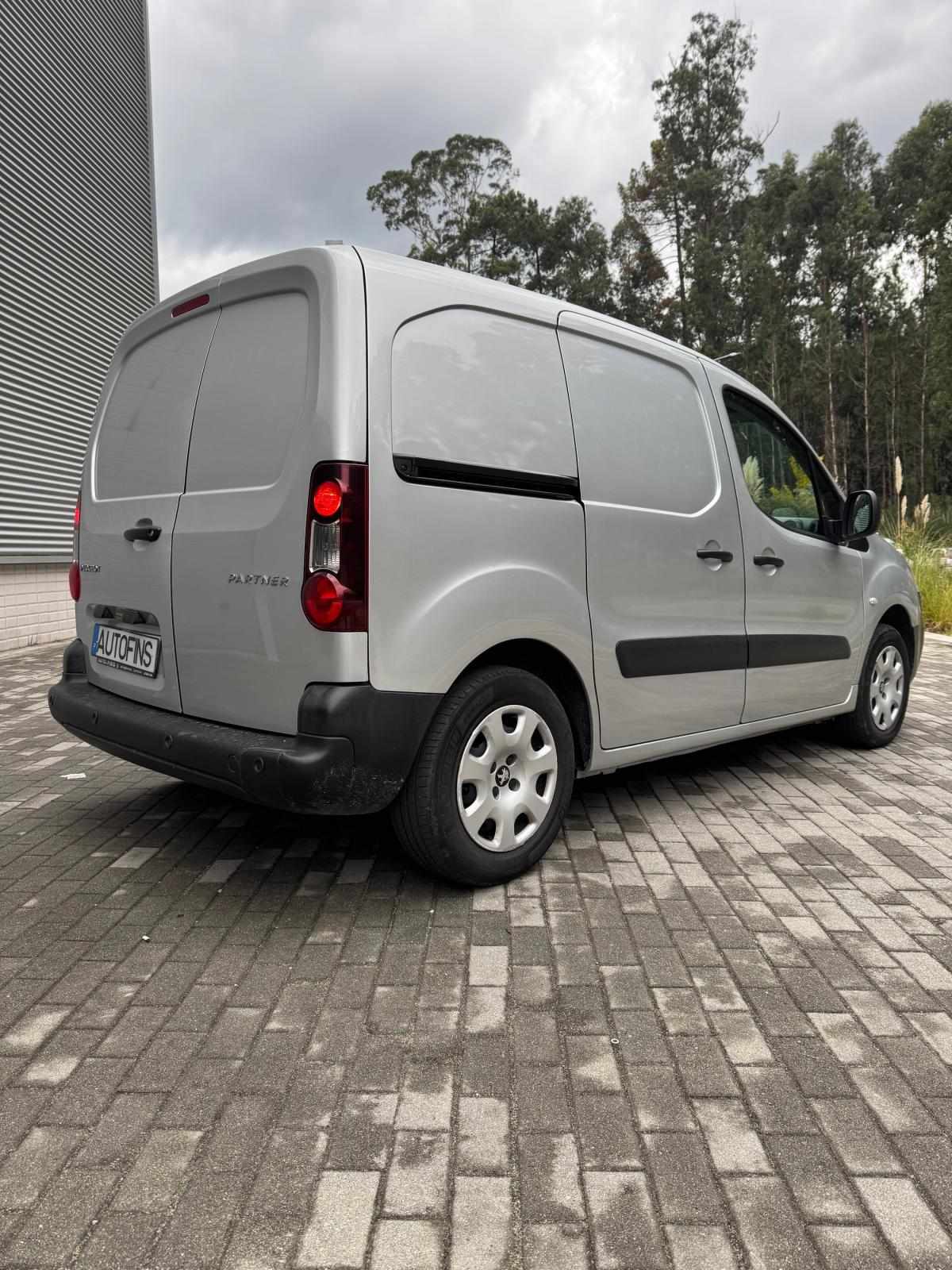 peugeot-partner-2017-diesel-1560cc