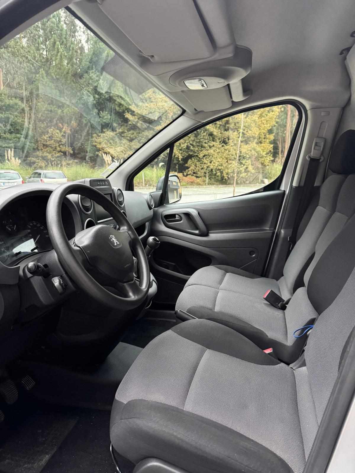 peugeot-partner-2017-diesel-1560cc