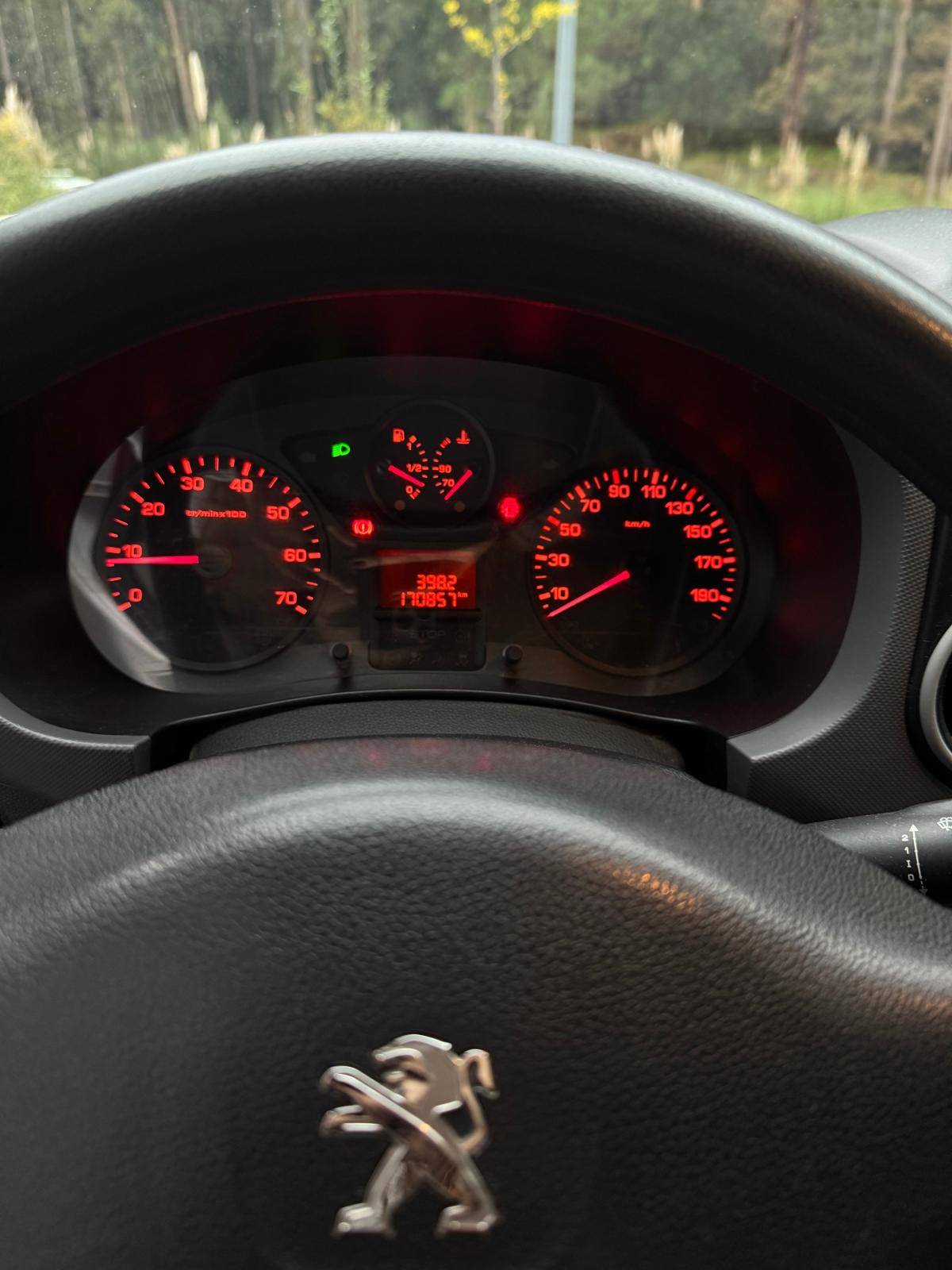 peugeot-partner-2017-diesel-1560cc