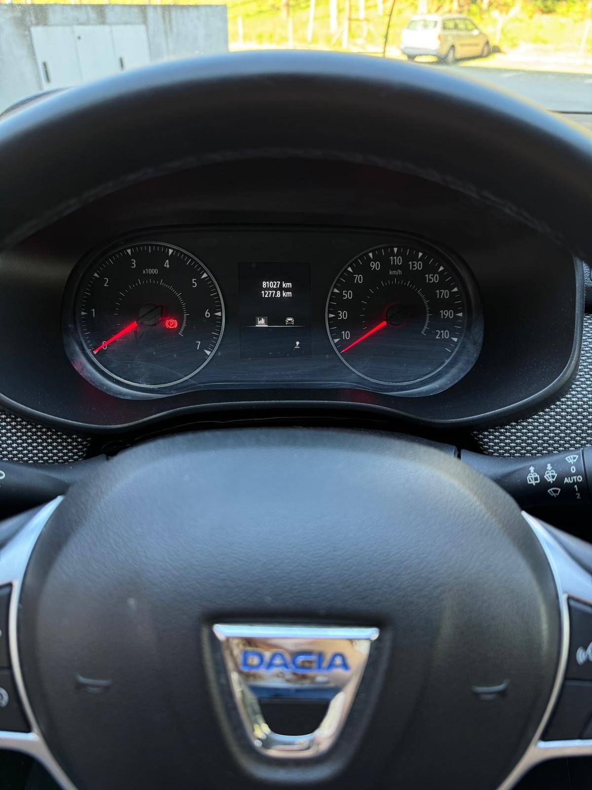 dacia-sandero-2022-gasolina-999cc