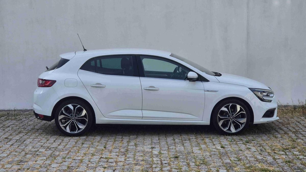renault-megane-2017-diesel-1598cc