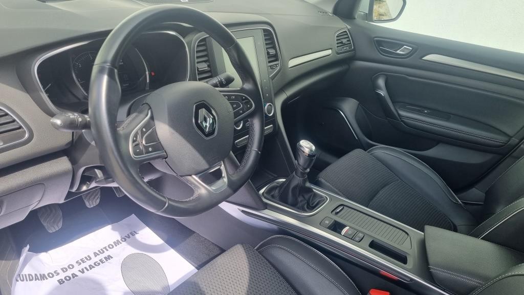 renault-megane-2017-diesel-1598cc