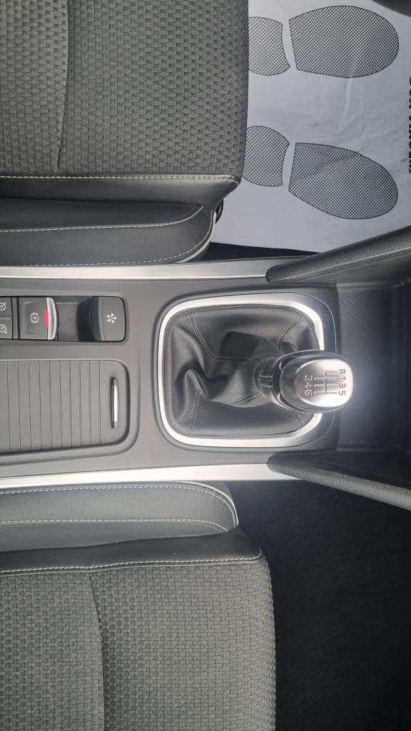 renault-megane-2017-diesel-1598cc