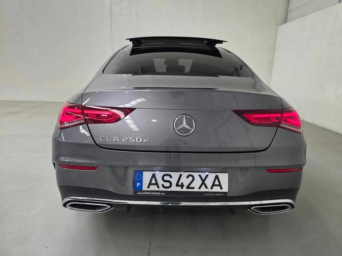 mercedes-benz-cla-250-e-2022-gasolina-1332cc