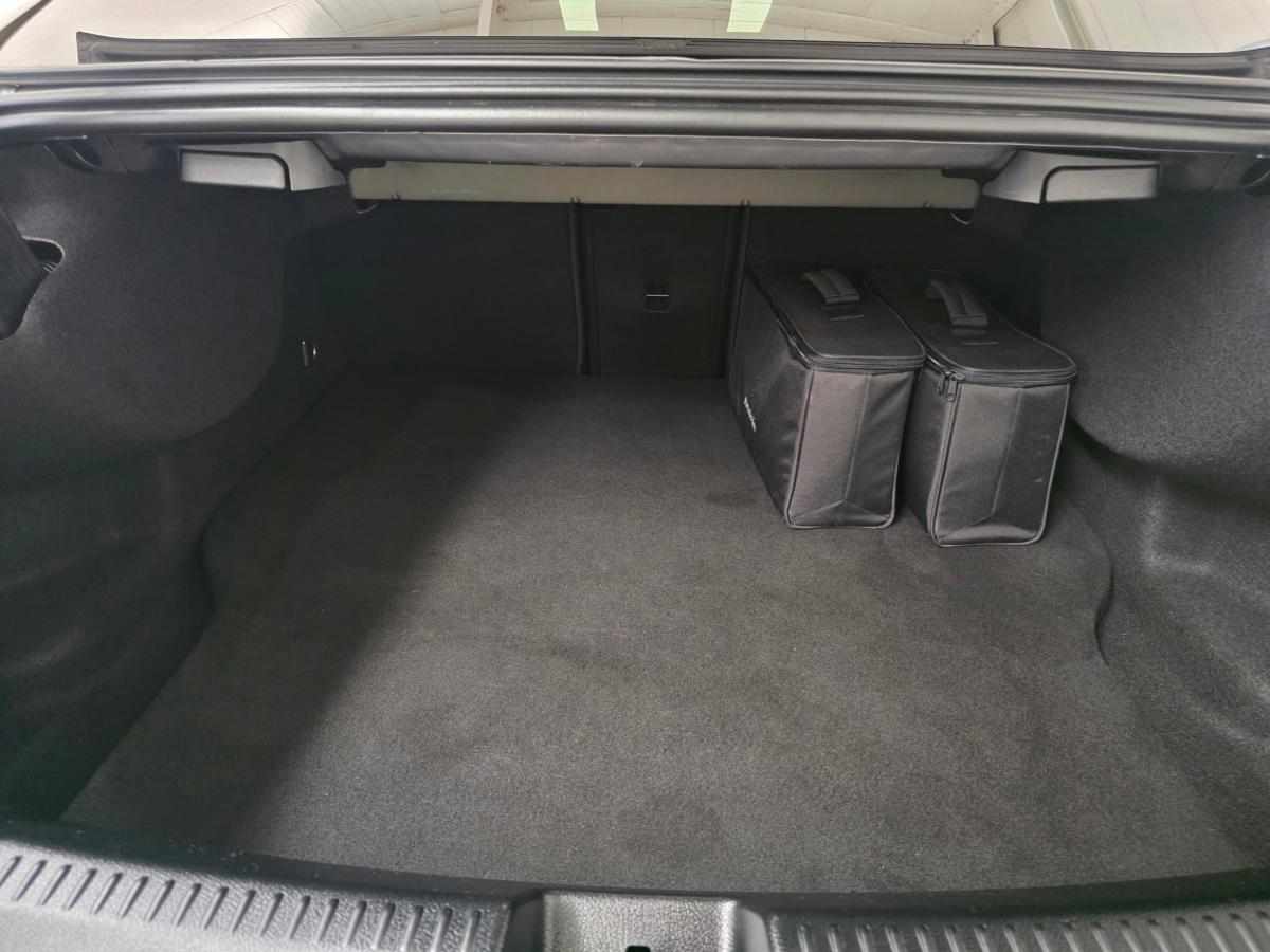 mercedes-benz-cla-250-e-2022-gasolina-1332cc