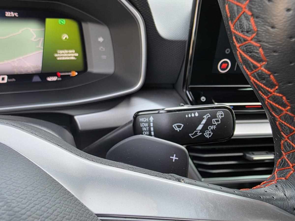 seat-leon-e-hybrid-2024-gasolina-1395cc