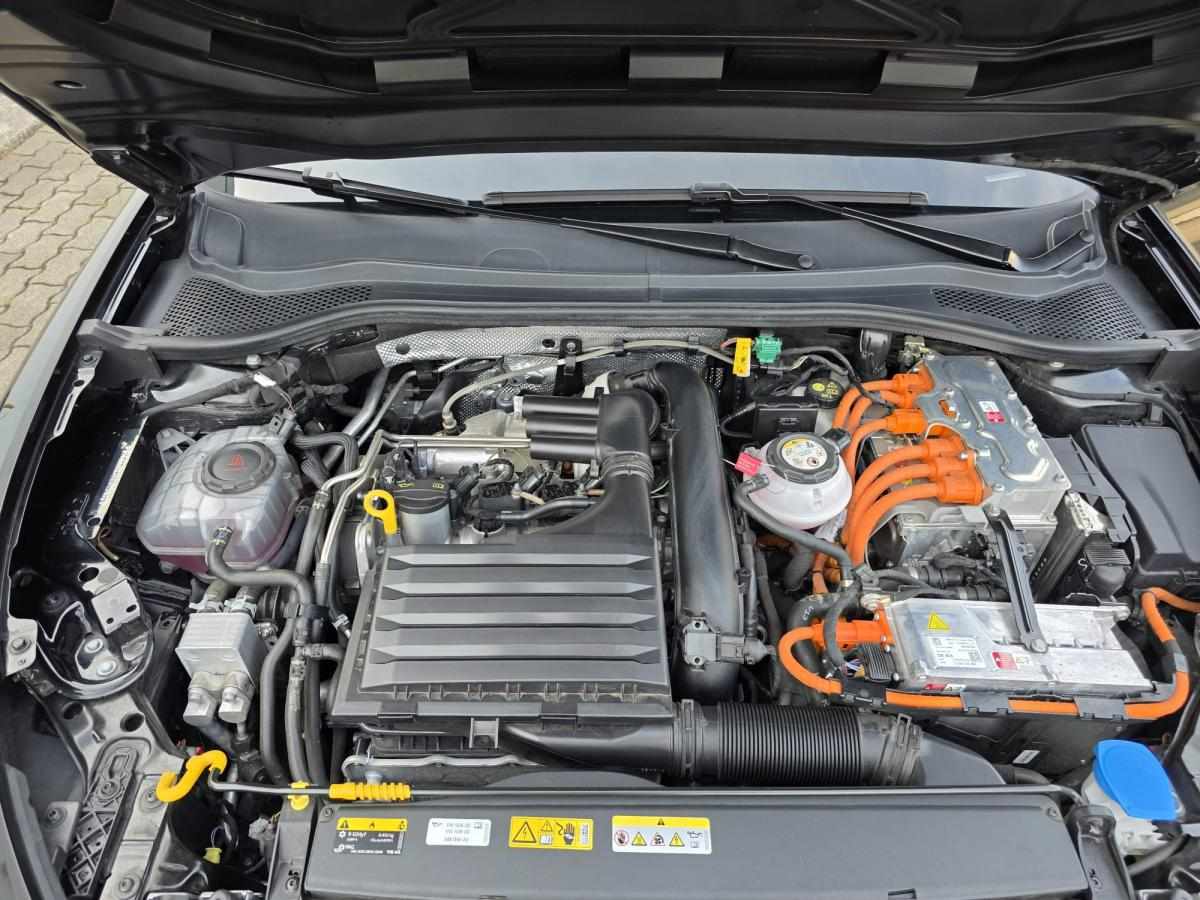 seat-leon-e-hybrid-2024-gasolina-1395cc