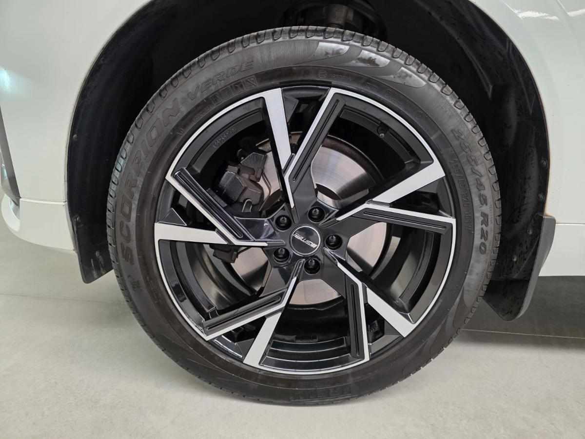 volvo-xc60-b5-2-0-awd-2021-diesel-1969cc