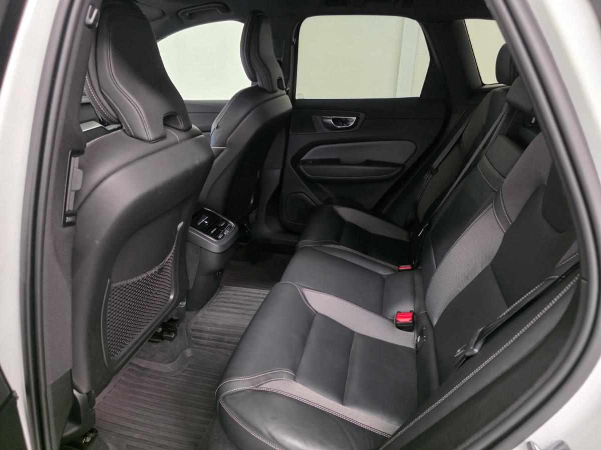 volvo-xc60-b5-2-0-awd-2021-diesel-1969cc