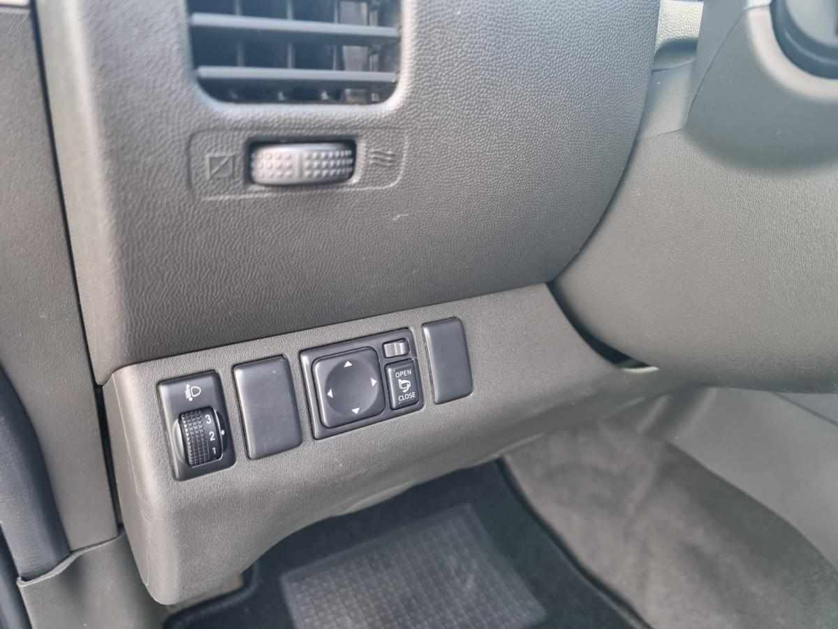 nissan-navara-2-5-dci-awd-2011-diesel-2488cc