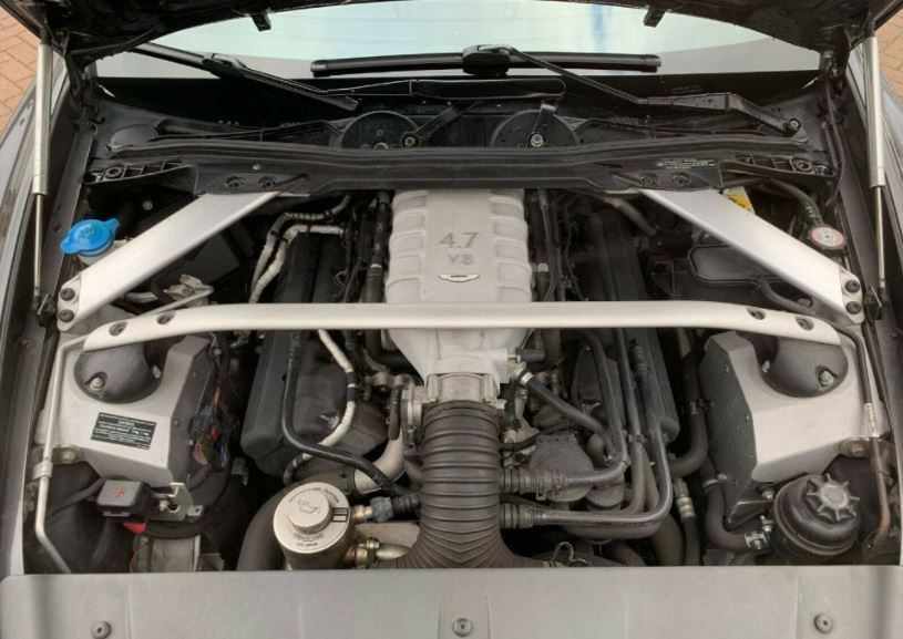 aston-martin-vantage-coupe-2011-gasolina-4735cc