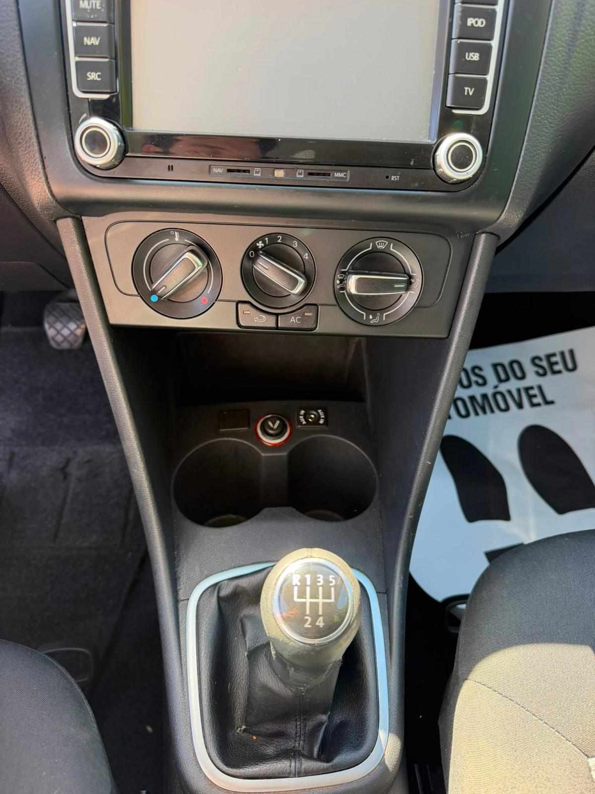 volkswagen-polo-2012-diesel-1199cc