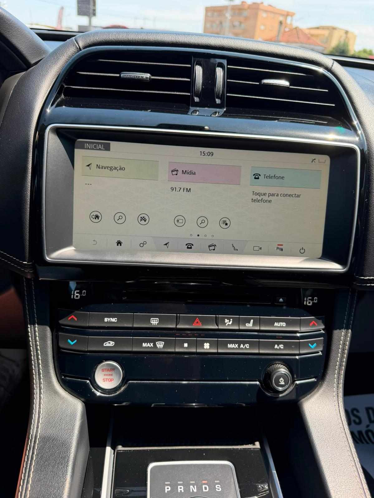 jaguar-f-pace-2017-diesel-1999cc