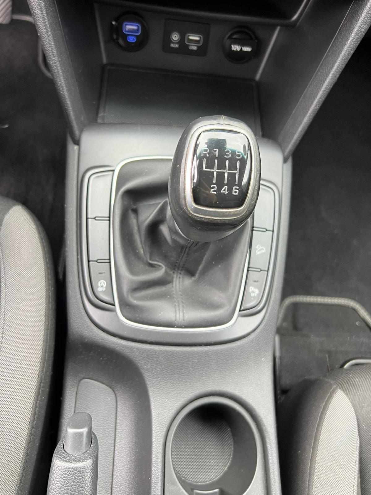 hyundai-kauai-2018-diesel-1598cc
