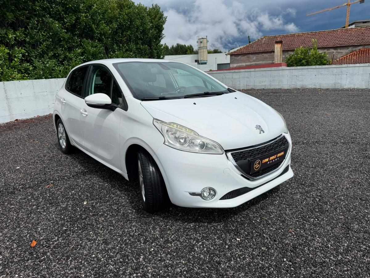 peugeot-208-2017-diesel-1560cc