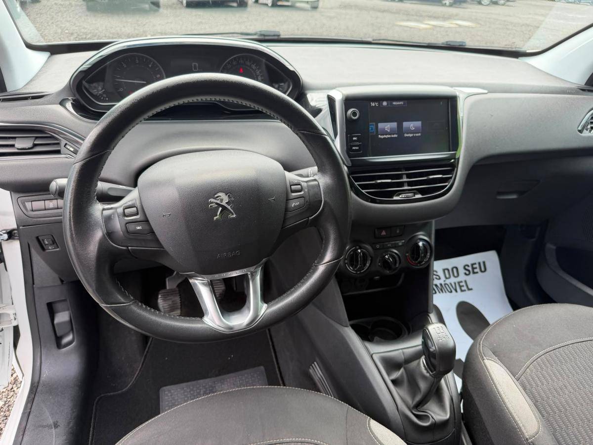 peugeot-208-2017-diesel-1560cc