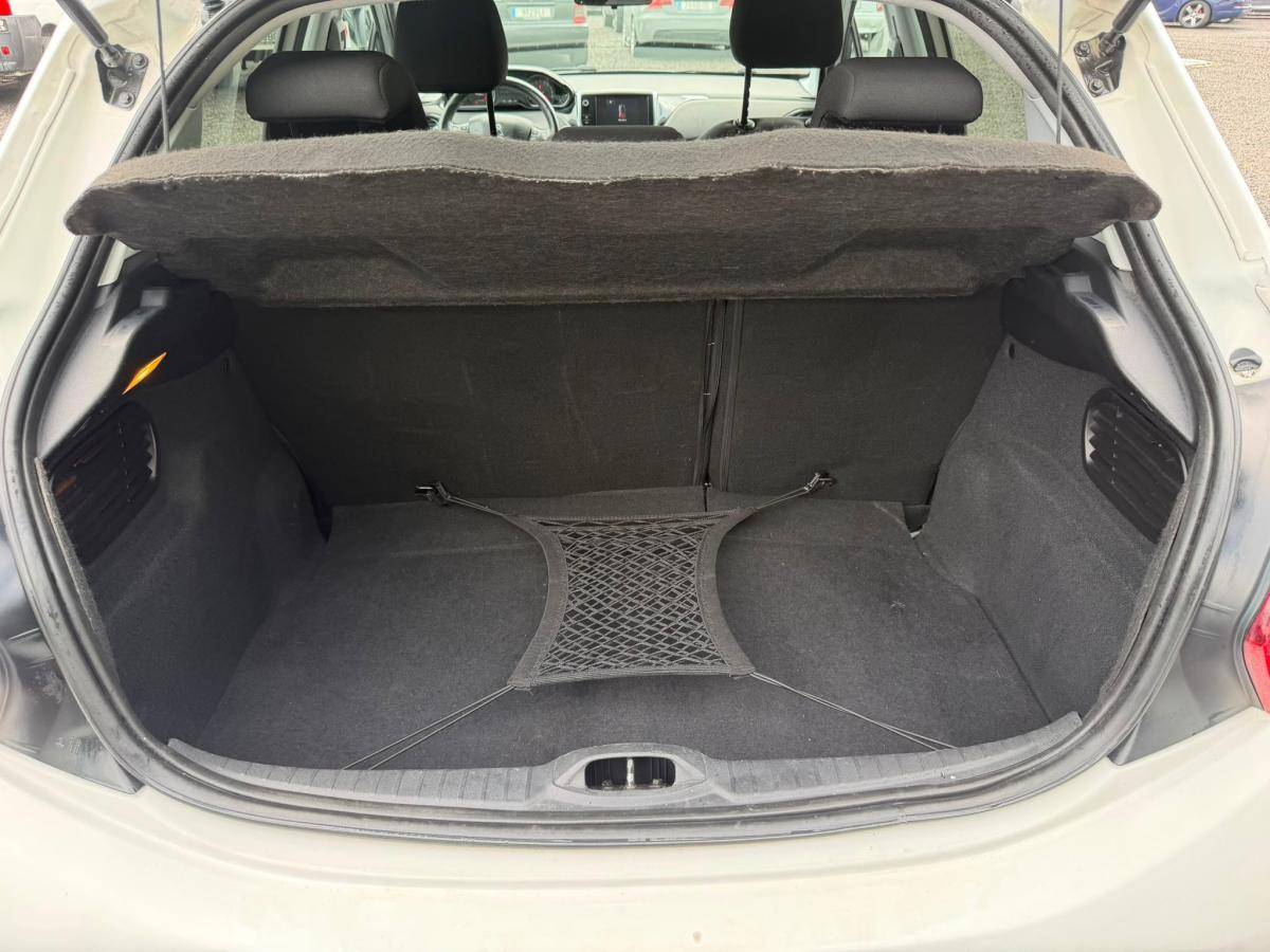 peugeot-208-2017-diesel-1560cc