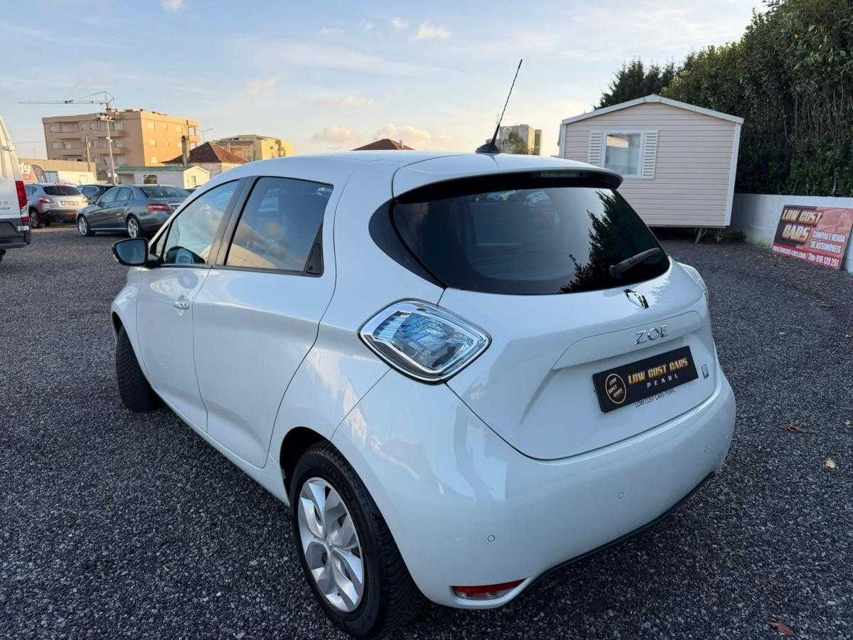 renault-zoe-2013-eletrico-0cc