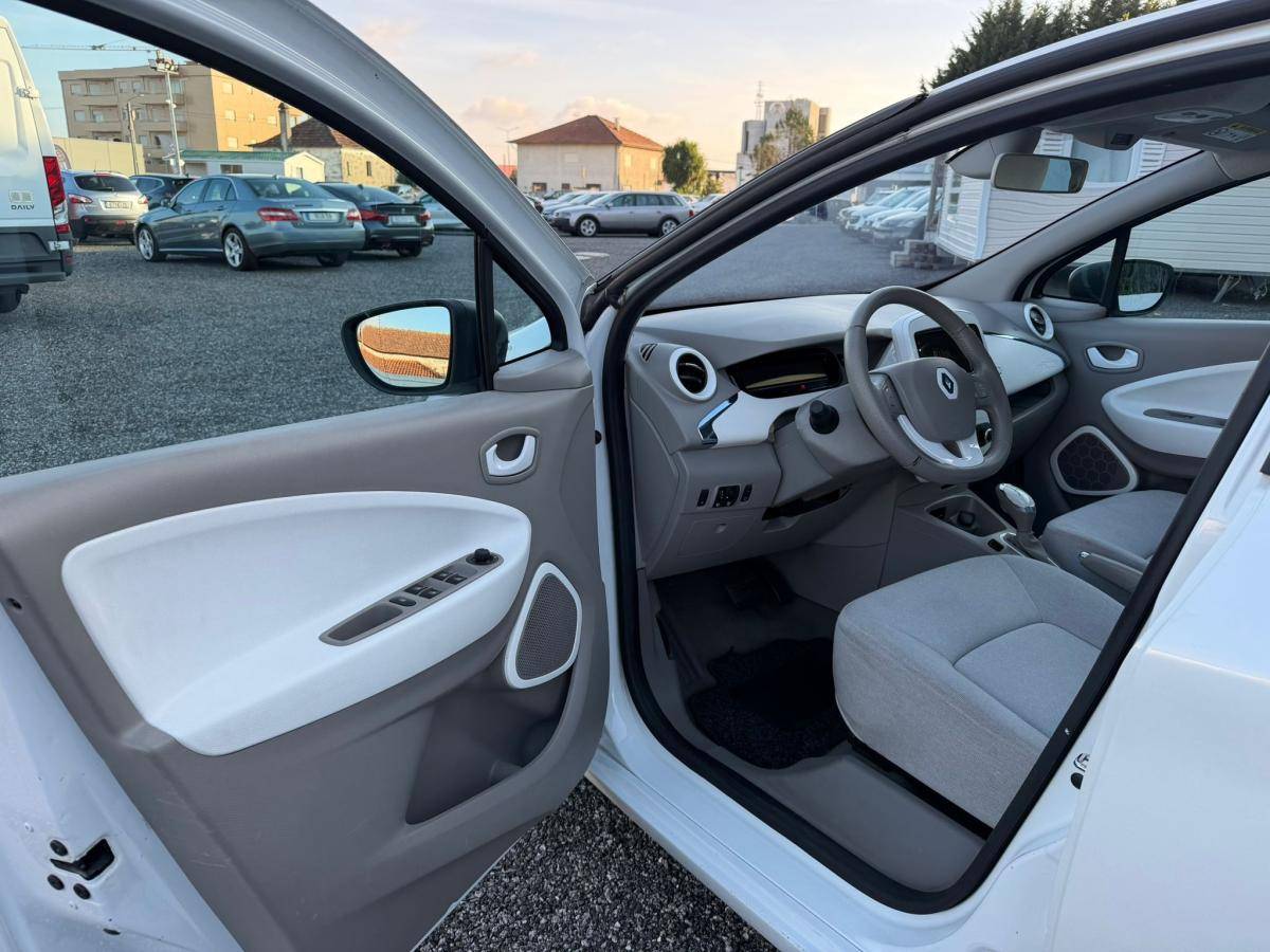 renault-zoe-2013-eletrico-0cc