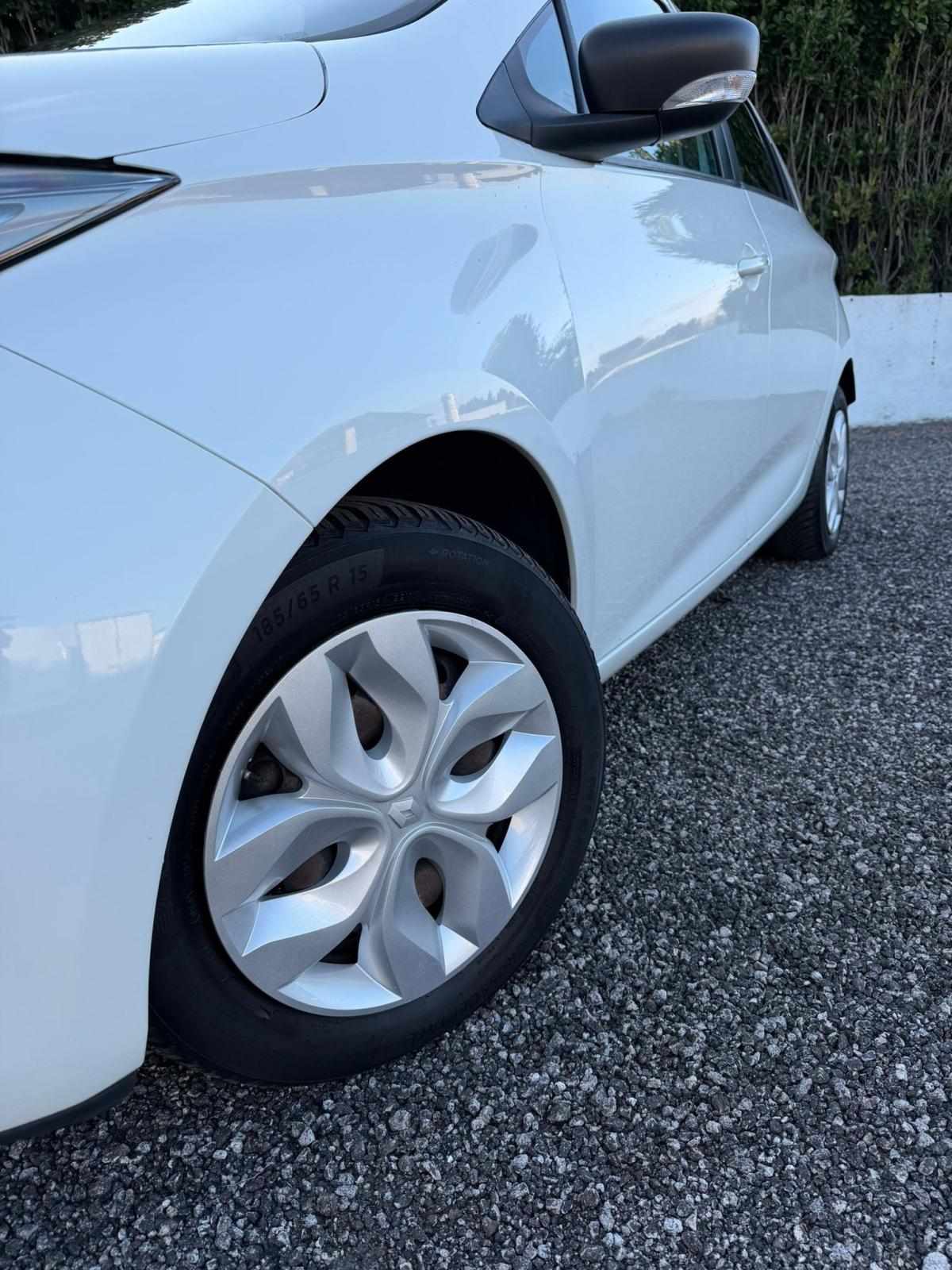 renault-zoe-2013-eletrico-0cc