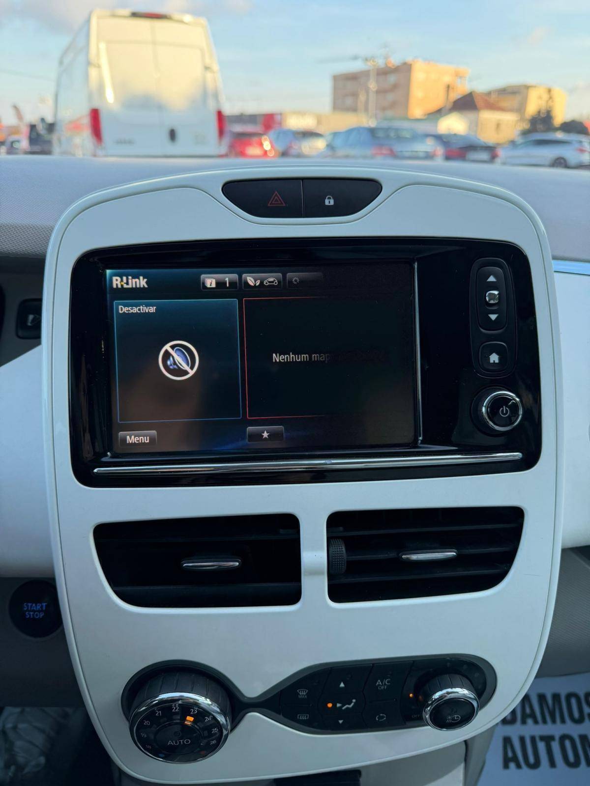 renault-zoe-2013-eletrico-0cc