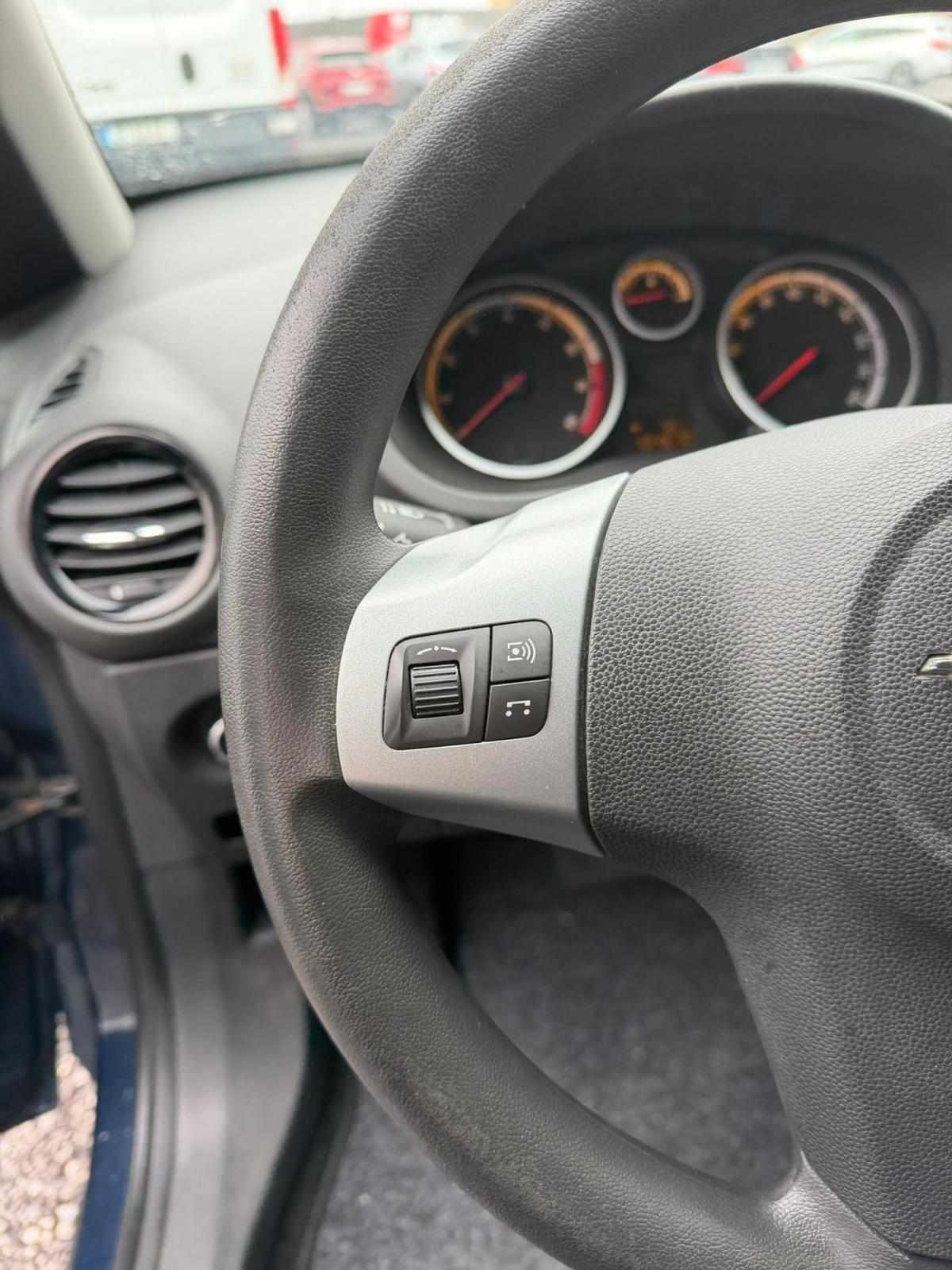 opel-corsa-2012-gasolina-1229cc