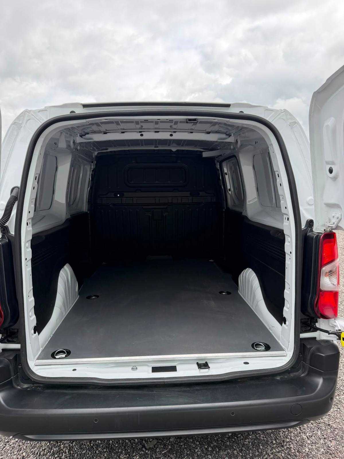 fiat-doblo-2025-diesel-1499cc