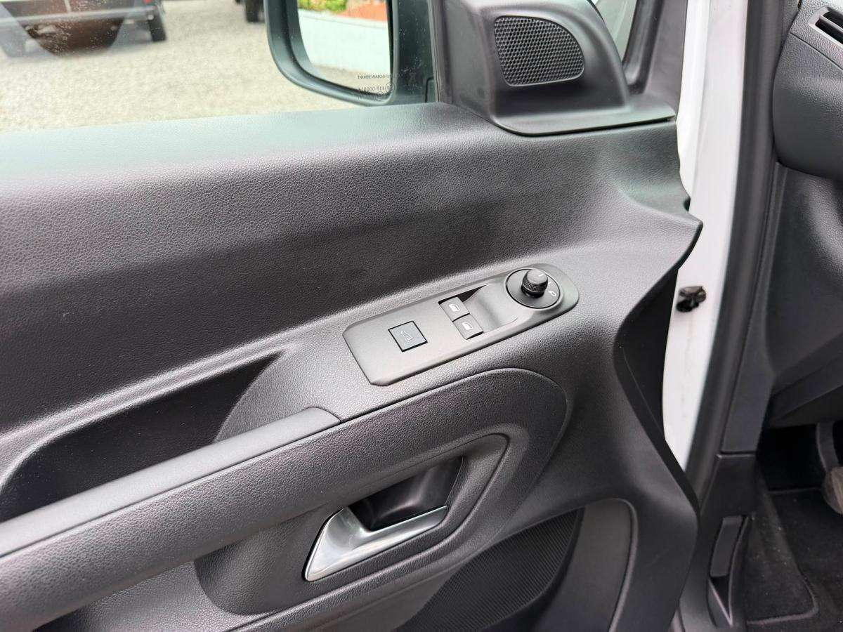 fiat-doblo-2025-diesel-1499cc