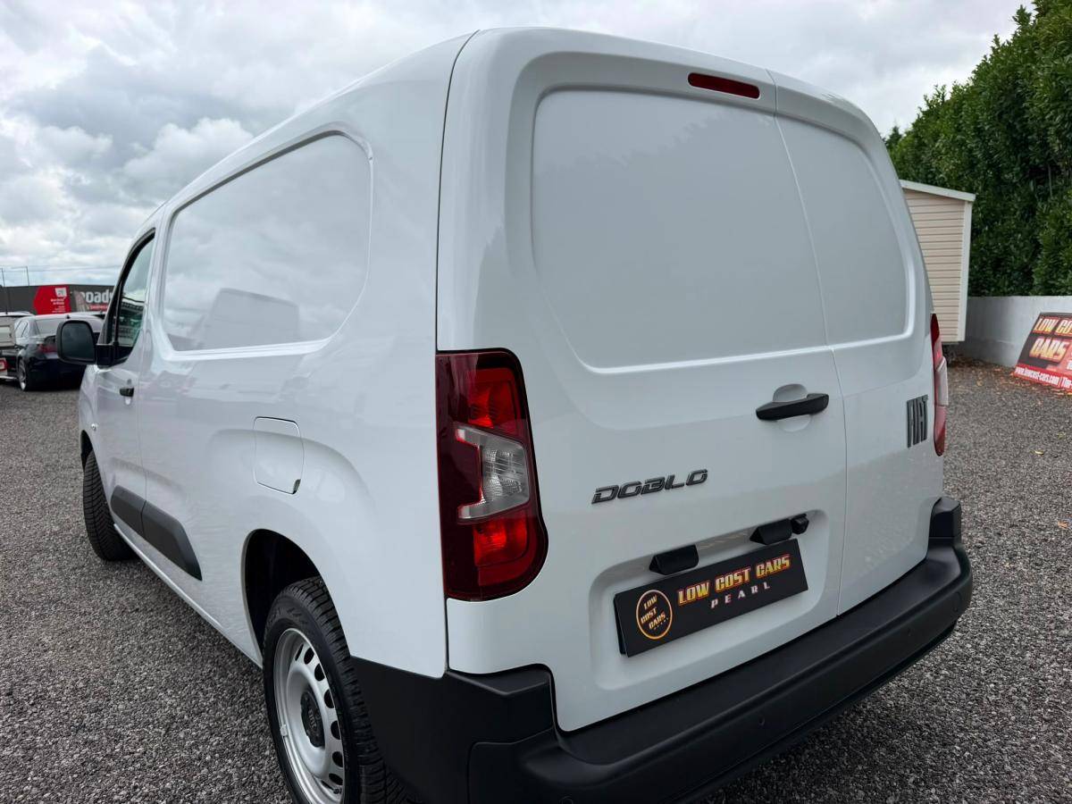 fiat-doblo-2025-diesel-1499cc