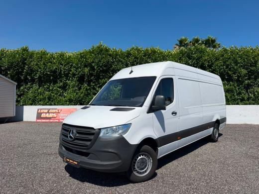 mercedes-benz-sprinter-2023-diesel-1950cc