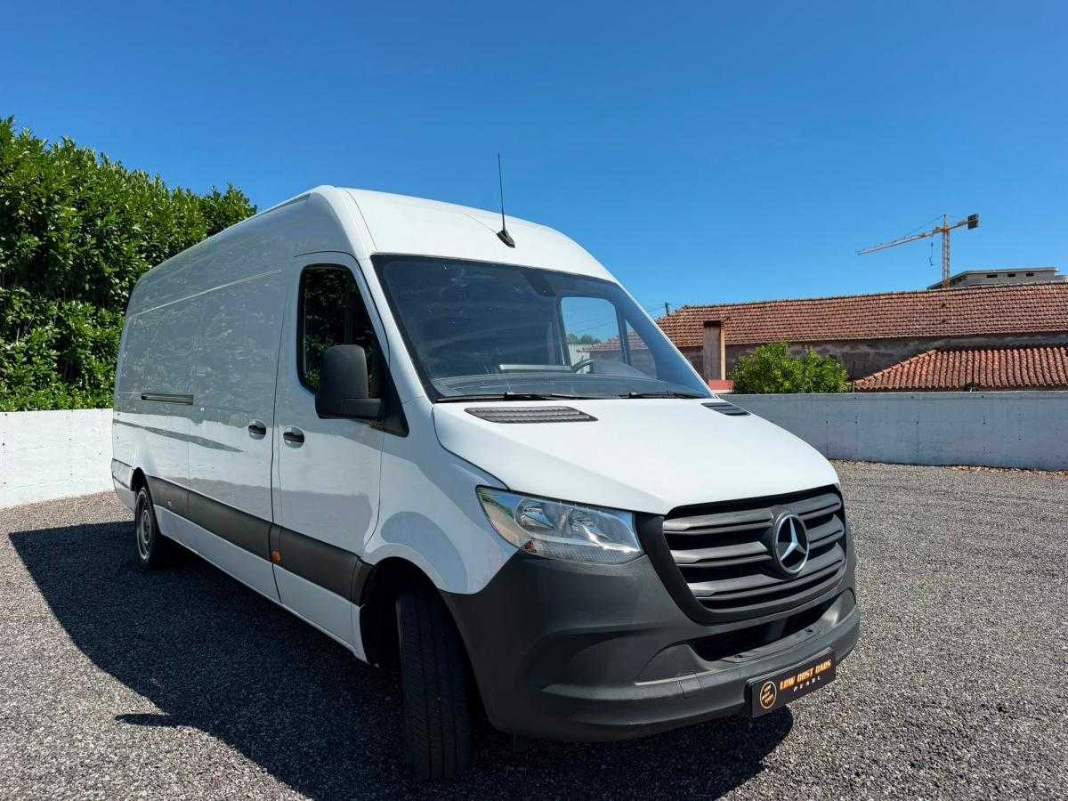 mercedes-benz-sprinter-2023-diesel-1950cc