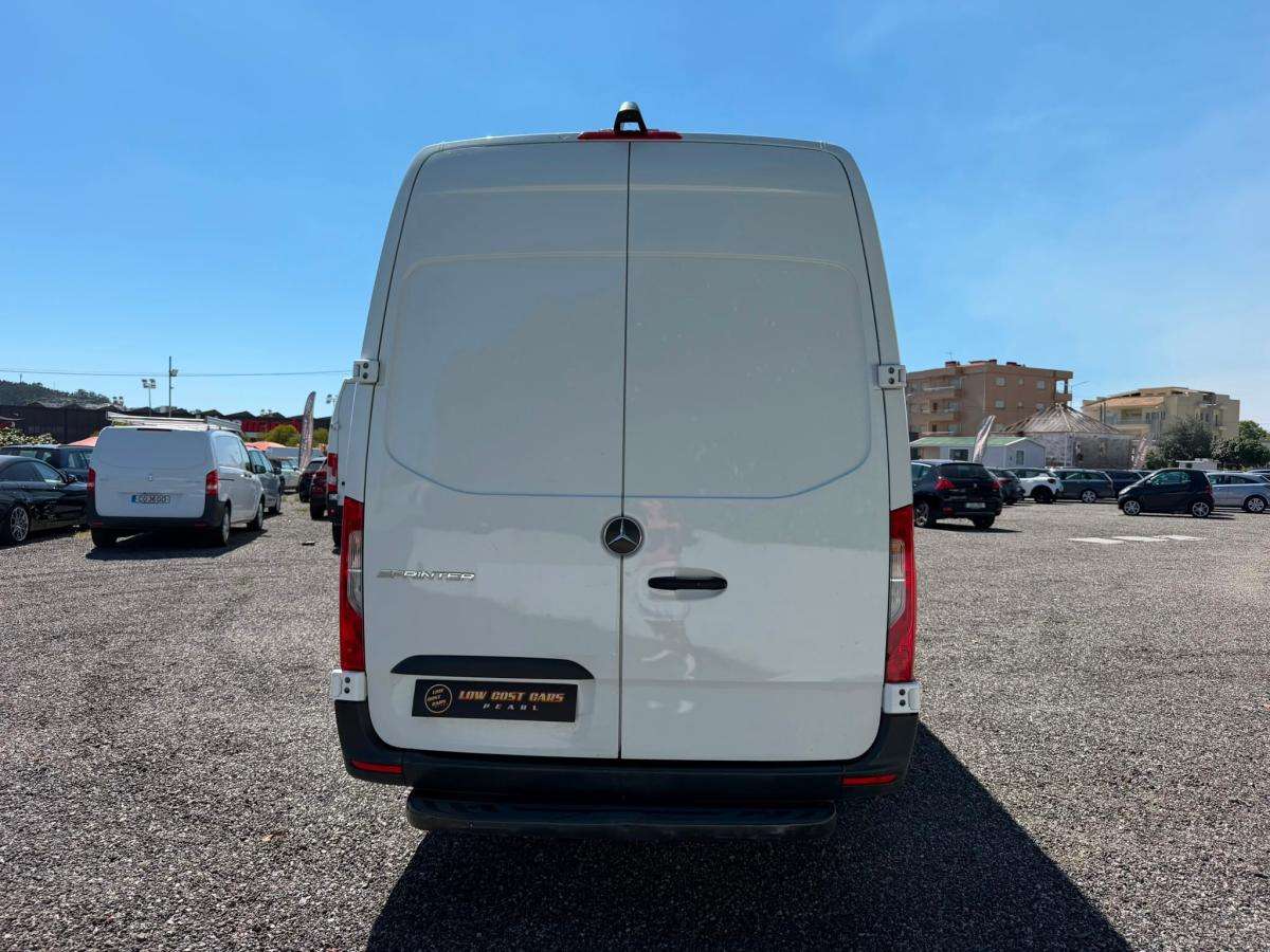 mercedes-benz-sprinter-2023-diesel-1950cc