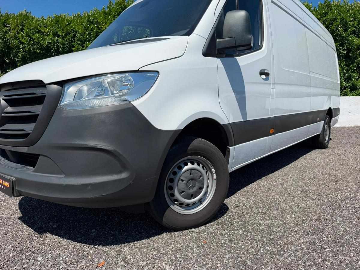 mercedes-benz-sprinter-2023-diesel-1950cc